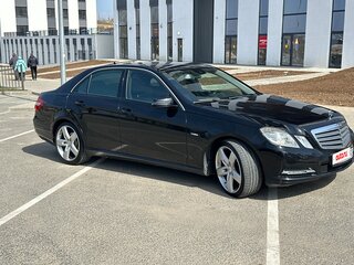 2011 Mercedes-Benz E-Класс 200 7G-Tronic IV (W212, S212, C207), чёрный, 1390000 рублей, вид 4