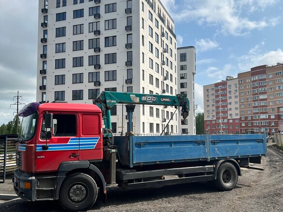 1999 MAN F 2000, красный, 4000000 рублей