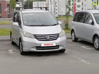 2010 Honda Freed I, серебристый, 855000 рублей, вид 2