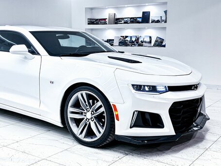 2018 Chevrolet Camaro VI, белый, 2650000 рублей, вид 3