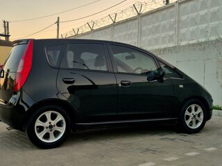 2004 Mitsubishi Colt VI (Z20/Z30), чёрный, 530000 рублей, вид 3