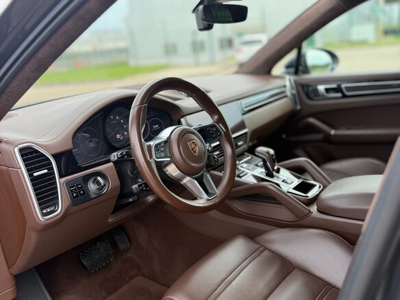 2021 Porsche Cayenne Coupé III, серый, 7000000 рублей - вид 17