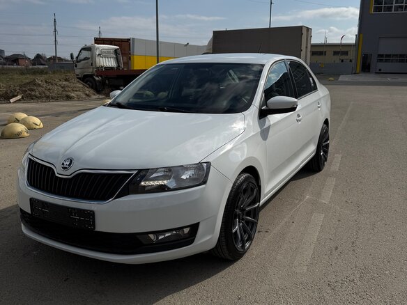 2019 Skoda Rapid I Рестайлинг, белый, 1400000 рублей