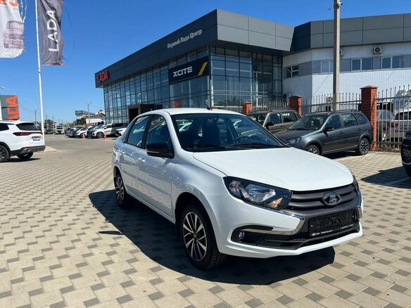 2026 Lada (ВАЗ) Granta I Рестайлинг, белый - вид 2