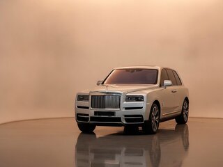 2023 Rolls-Royce Cullinan I (Series I), серебристый, 44912000 рублей, вид 2