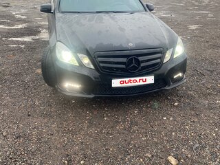 2010 Mercedes-Benz E-Класс 200 5G-Tronic IV (W212, S212, C207), чёрный, 1300000 рублей, вид 3