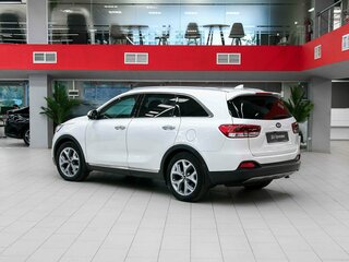 2017 Kia Sorento III Prime, белый, 2690000 рублей, вид 4