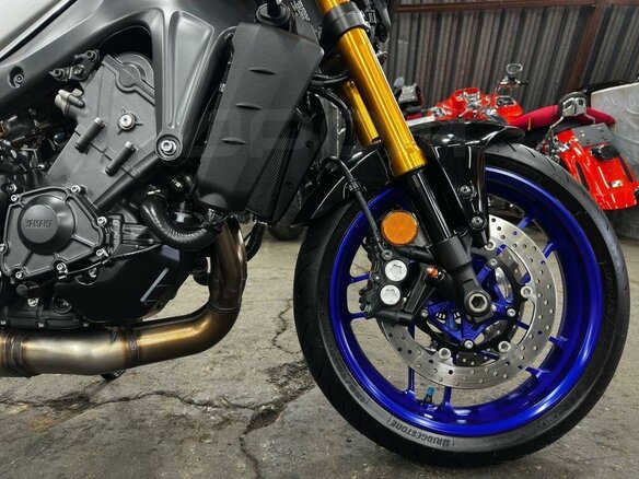 2023 Yamaha MT-09 (FZ-09), серебристый, 1150000 рублей - вид 28
