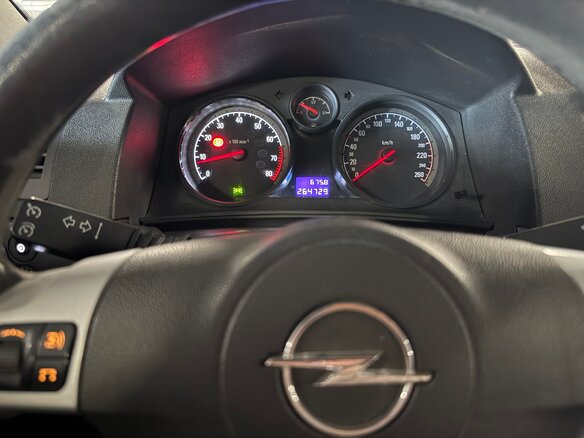 2009 Opel Astra GTC H Рестайлинг, белый, 335000 рублей - вид 18