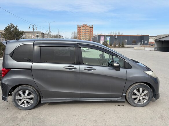 2009 Honda Freed I, серый, 890000 рублей - вид 1