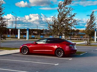 2022 Tesla Model 3 Performance I, красный, 4950000 рублей, вид 3