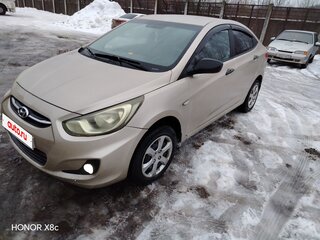 2011 Hyundai Solaris I, бежевый, 650000 рублей, вид 3