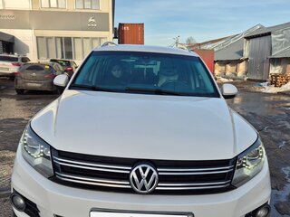 2011 Volkswagen Tiguan I Рестайлинг, белый, 1250000 рублей, вид 1