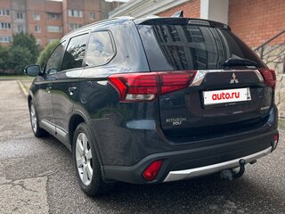2018 Mitsubishi Outlander III Рестайлинг 2, синий, 1580000 рублей, вид 4