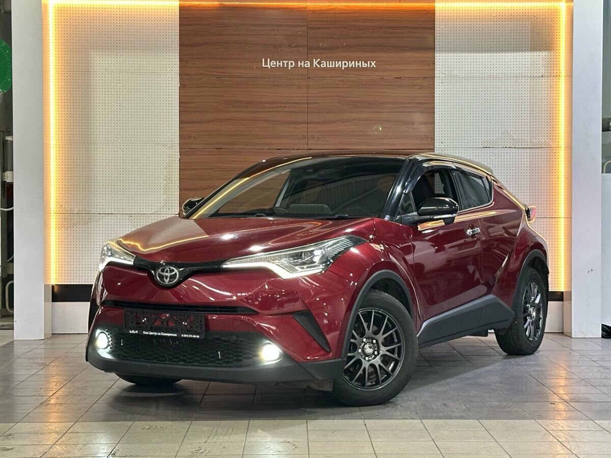 Открыть фотографии: Toyota C-HR I