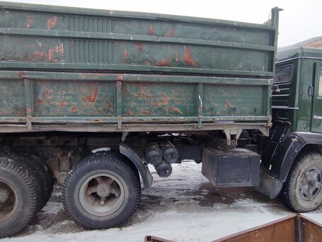 1990 КамАЗ 55102, зелёный, 600000 рублей, вид 1