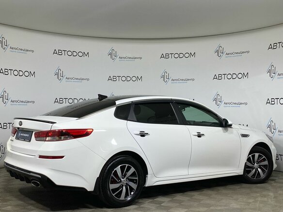 2019 Kia Optima IV Рестайлинг, белый - вид 2
