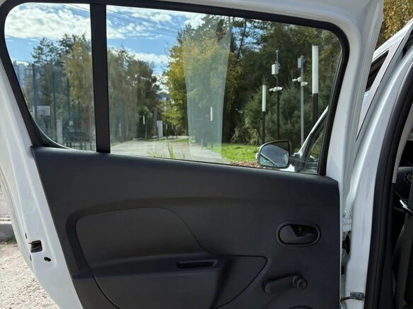 2018 Renault Sandero Stepway II Рестайлинг, белый, 910000 рублей - вид 17