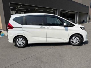 2021 Honda Freed II Рестайлинг, белый, 1220000 рублей, вид 2