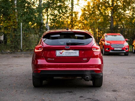 2018 Ford Focus III Рестайлинг, красный, 1190000 рублей, вид 4