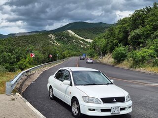 2000 Mitsubishi Lancer Cedia IX, белый, 370000 рублей, вид 1