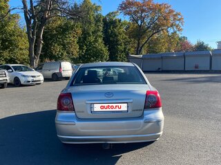 2008 Toyota Avensis II Рестайлинг, серебристый, 500000 рублей, вид 4
