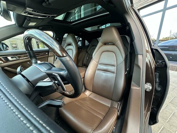 2017 Porsche Panamera 4 II, коричневый, 5250000 рублей - вид 10