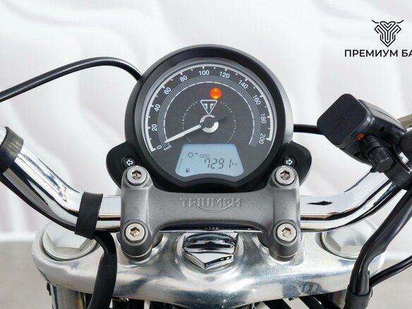 2018 Triumph Bonneville Speedmaster, белый, 1095000 рублей - вид 11