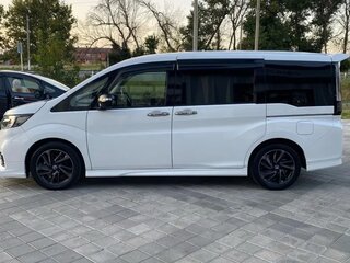 2021 Honda Stepwgn Spada V Рестайлинг, белый, 1990000 рублей, вид 5