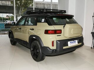 2026 Geely Cowboy, бежевый, 2748055 рублей, вид 4