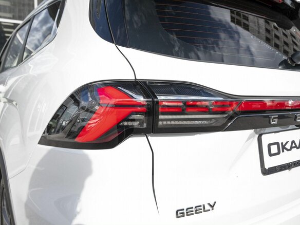 2026 Geely Okavango I Рестайлинг, белый - вид 22