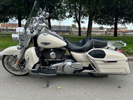 2014 Harley-Davidson Road King, белый, 1300000 рублей, вид 1
