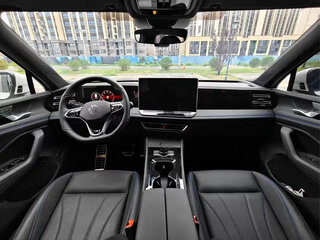 2026 Volkswagen Tiguan III (NA Market), белый, 4758025 рублей, вид 4