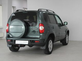 2017 Chevrolet Niva I Рестайлинг, зелёный, 729900 рублей, вид 4