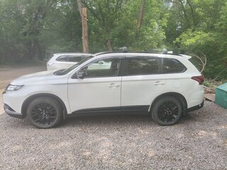 2020 Mitsubishi Outlander III Рестайлинг 3, белый, 1700000 рублей, вид 4