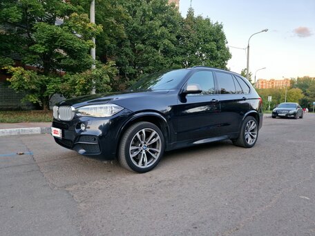 2017 BMW X5 30d III (F15), чёрный, 3600000 рублей, вид 2