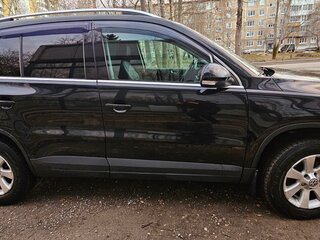 2010 Volkswagen Tiguan I, чёрный, 1150000 рублей, вид 3