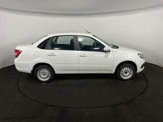 2026 Lada (ВАЗ) Granta I Рестайлинг, белый, 1068000 рублей, вид 4