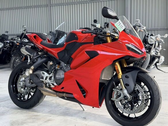 2025 Ducati Panigale V2, красный, 1999999 рублей