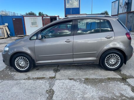 2011 Volkswagen Golf Plus II, серый, 760000 рублей, вид 3