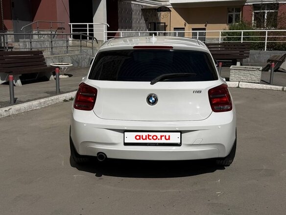 2013 BMW 1 серии 116i II (F20/F21), белый, 1090000 рублей - вид 4