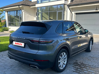 2019 Porsche Cayenne III, серый, 5690000 рублей, вид 4