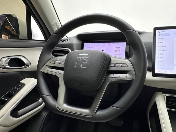 2025 BYD Yuan Up 45.12 kWh, серый, 1450007 рублей - вид 9
