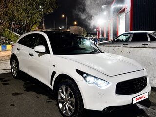 2010 Infiniti FX37 II (S51), белый, 1550000 рублей, вид 3
