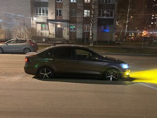 2018 Volkswagen Polo V Рестайлинг, коричневый, 1350000 рублей, вид 4