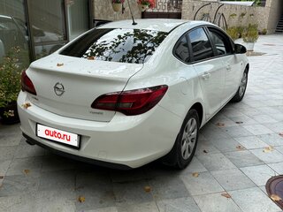 2013 Opel Astra J Рестайлинг, белый, 955000 рублей, вид 3