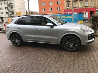 2019 Porsche Cayenne III, серебристый, 6400000 рублей, вид 4