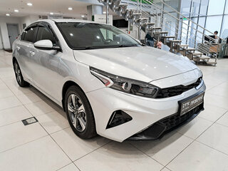 2021 Kia Cerato IV Рестайлинг, серый, 2010000 рублей, вид 3