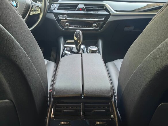 2020 BMW 5 серии 520d xDrive VII (G30/G31/G38) Рестайлинг, чёрный, 4000000 рублей - вид 16