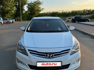 2015 Hyundai Solaris I Рестайлинг, белый, 985000 рублей, вид 2